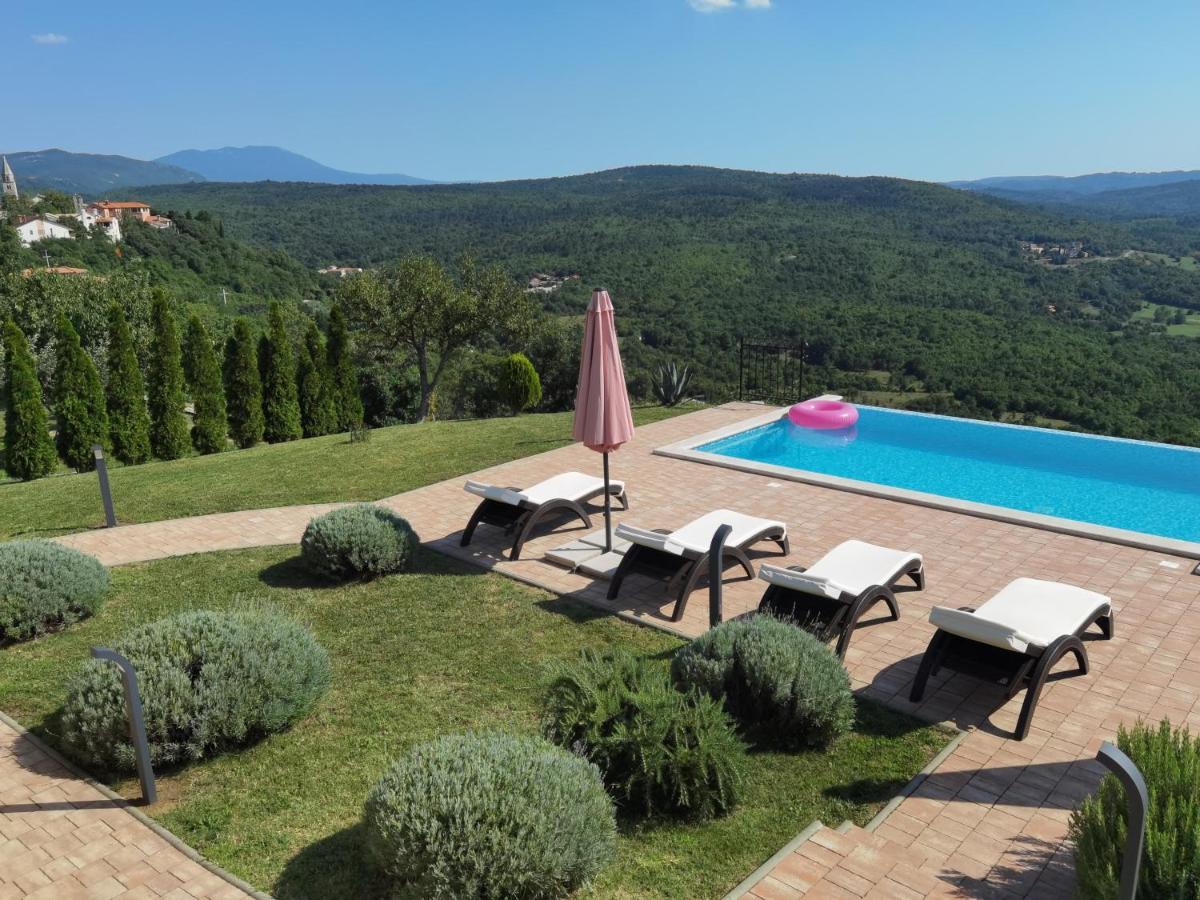 Home Andrea With Infinity Salty Pool Roc Exterior photo